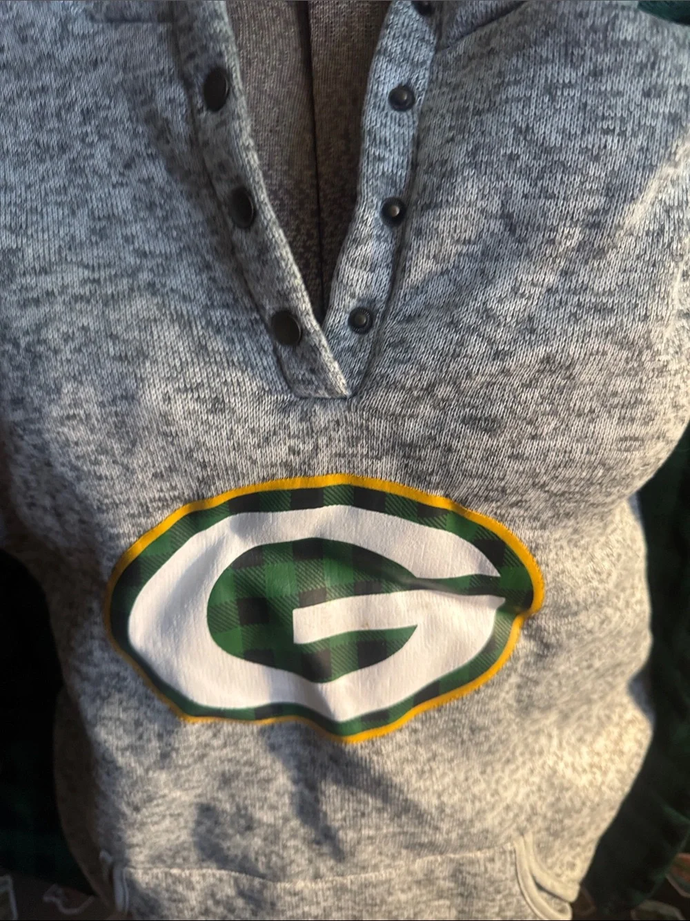Green Bay Packers Women's 2XL Plaid Sleeve 1/4 Snap Hoodie - Picture 2 of 8